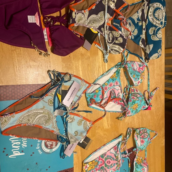 Bathing suits for women - Picture 2 of 3